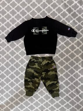 Champion outfit